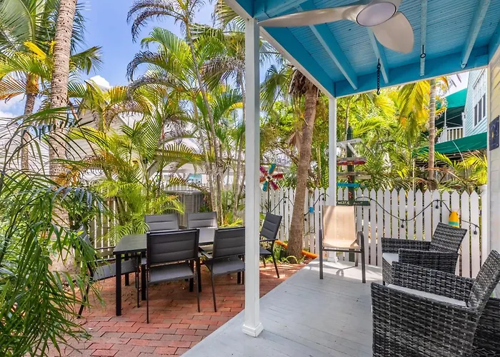 Southard Getaway By Avantstay W Covered Patio Great Location Shared Pool Week Long Stays