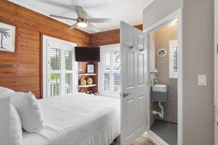 Apartment Marc Chagall- Heated Pool At Galleria #14 Key West