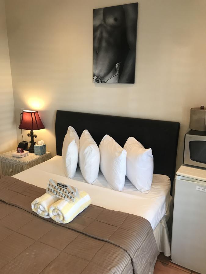 New Orleans House - Gay Male Adult Guest house