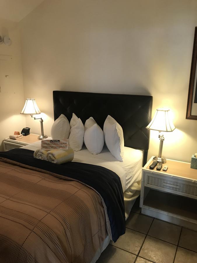 New Orleans House - Gay Male Adult Guest house Key West
