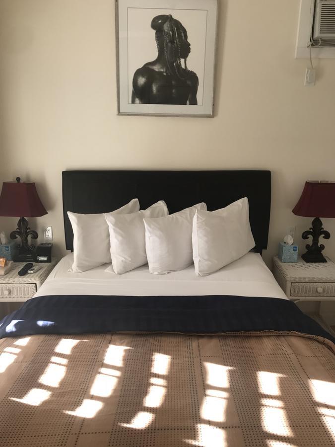 New Orleans House - Gay Male Adult Guest house
