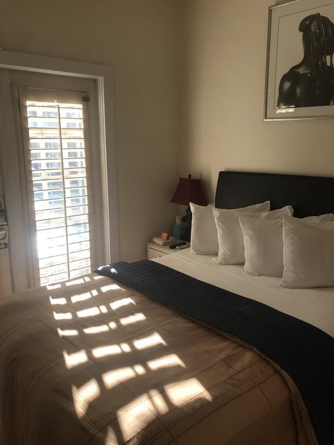 New Orleans House - Gay Male Adult Guest house Key West