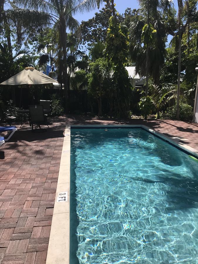 New Orleans House - Gay Male Adult Guest house 2*