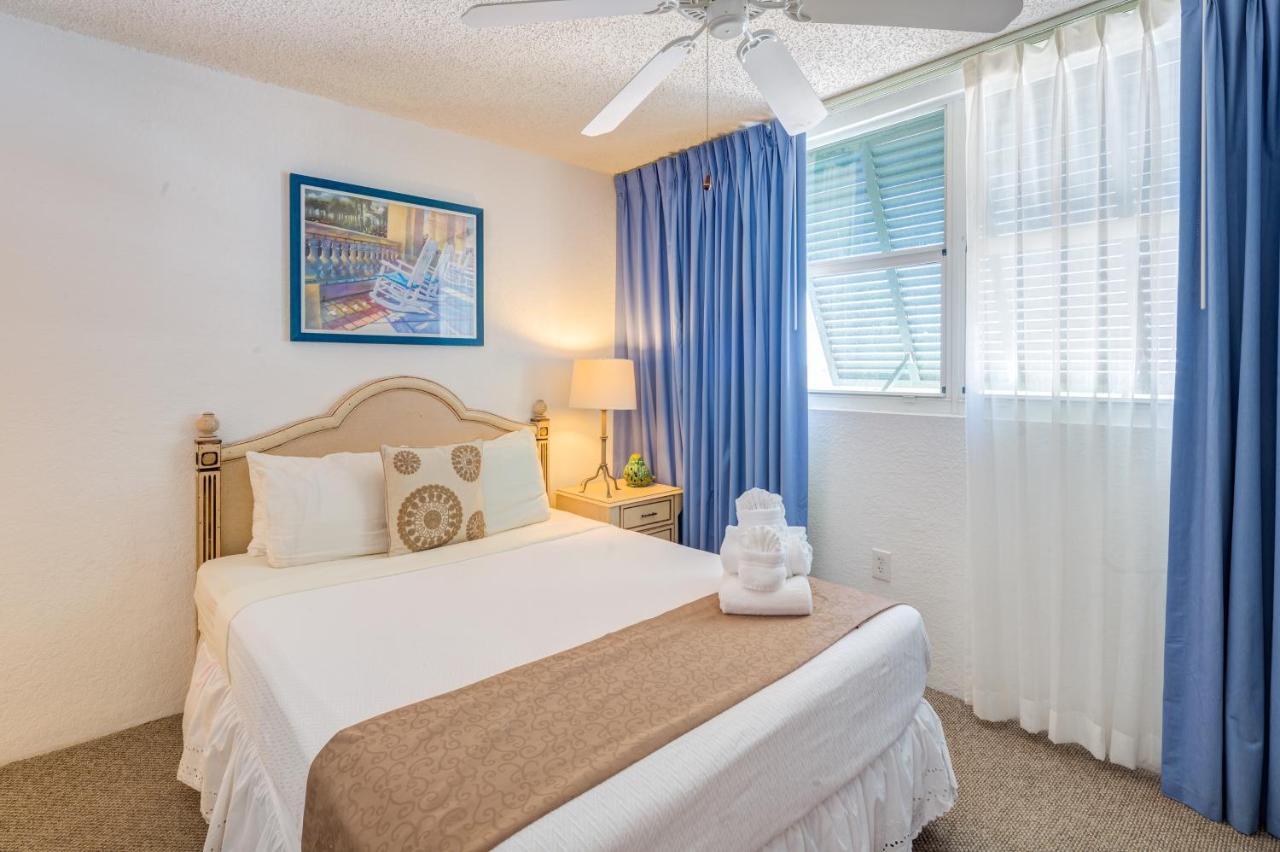 Sunrise Suites Cristobal #411 *