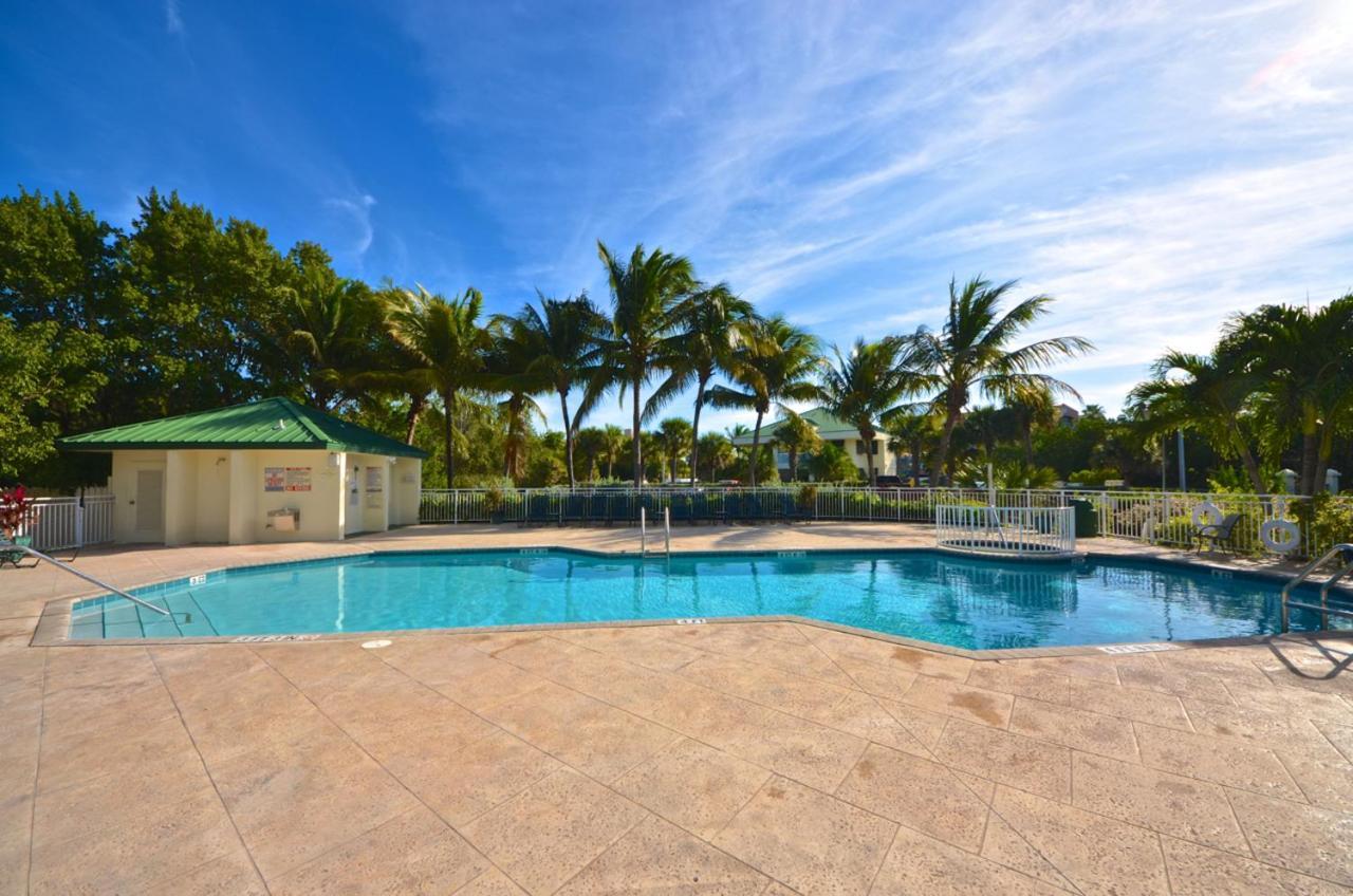 Sunrise Suites Cristobal #411
