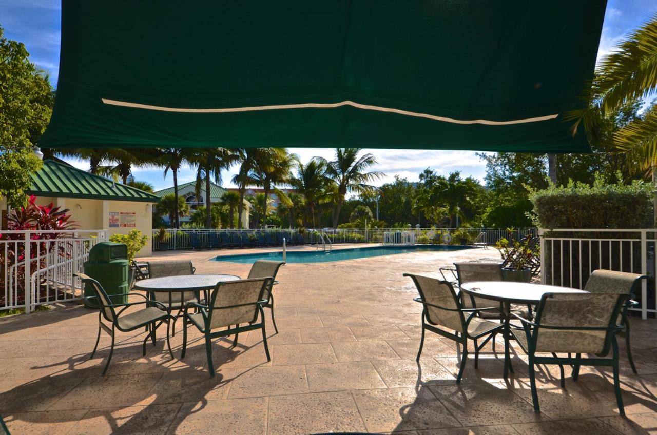 Sunrise Suites Cristobal #411