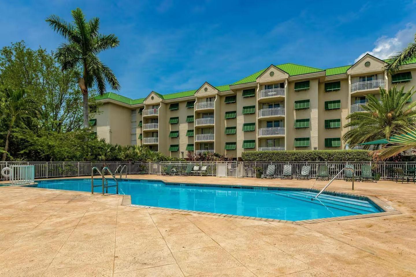 The Andros - Sunrise Apartment *