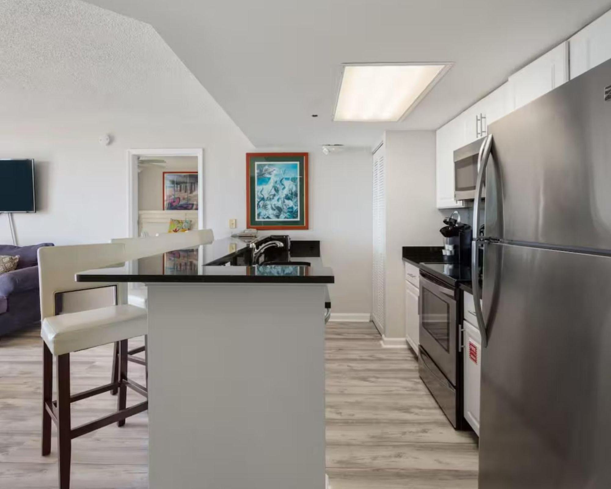 The Andros - Sunrise Apartment