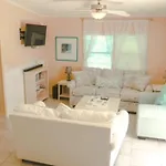 Island Oasis ~ Your Paradise Awaits!