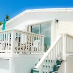 Island Oasis ~ Your Paradise Awaits!