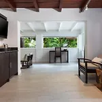 Largo Resort