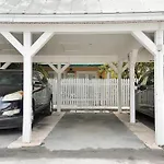 Southard Getaway By Avantstay W Covered Patio Great Location Shared Pool Week Long Stays