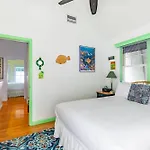 Southard Getaway By Avantstay W Covered Patio Great Location Shared Pool Week Long Stays