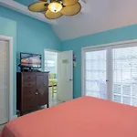 Island Style Colony