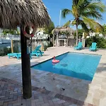 Paridise Luxury & Fishing Canal Home