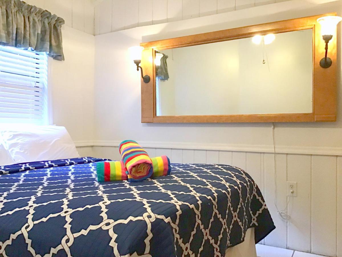Key Largo Cottages 2*