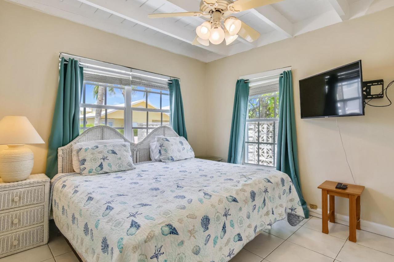 Holiday home Casa De Rosa Key Colony Beach