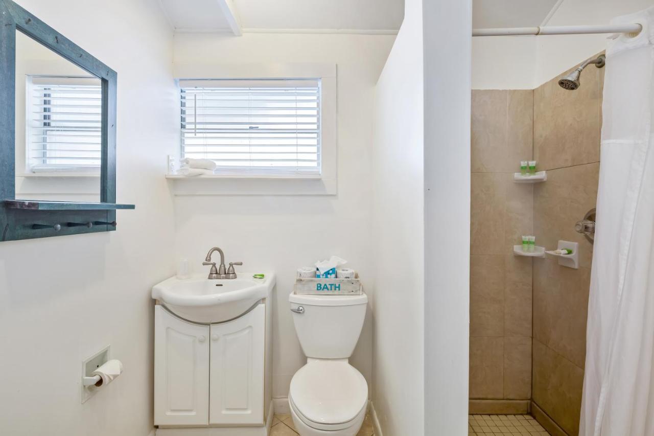 Kona Kai Oasis Bed & Breakfast Key West