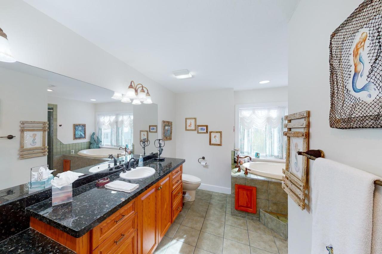 The Mermaid Manor * Cudjoe Key