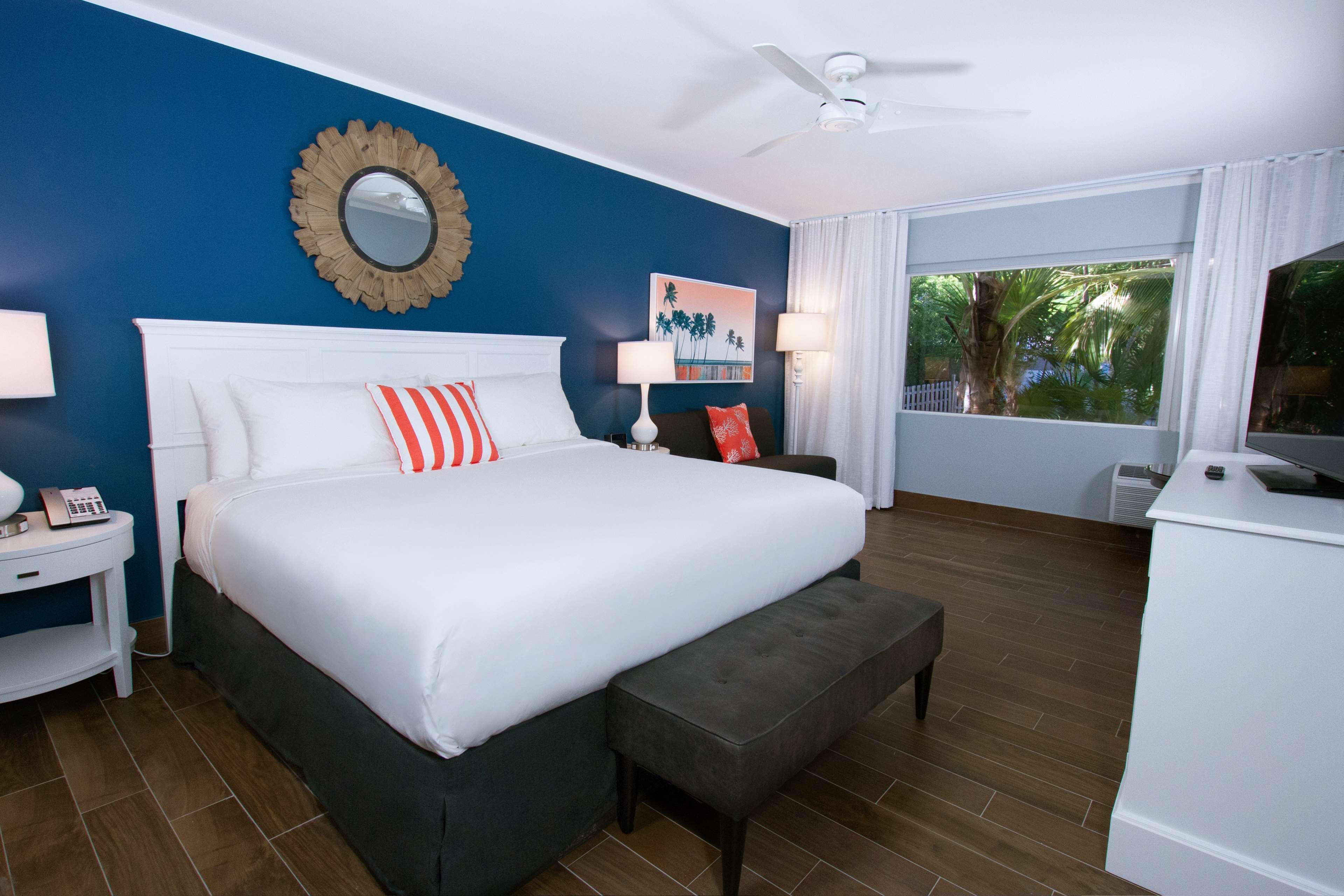 Banana Bay & Marina Hotel