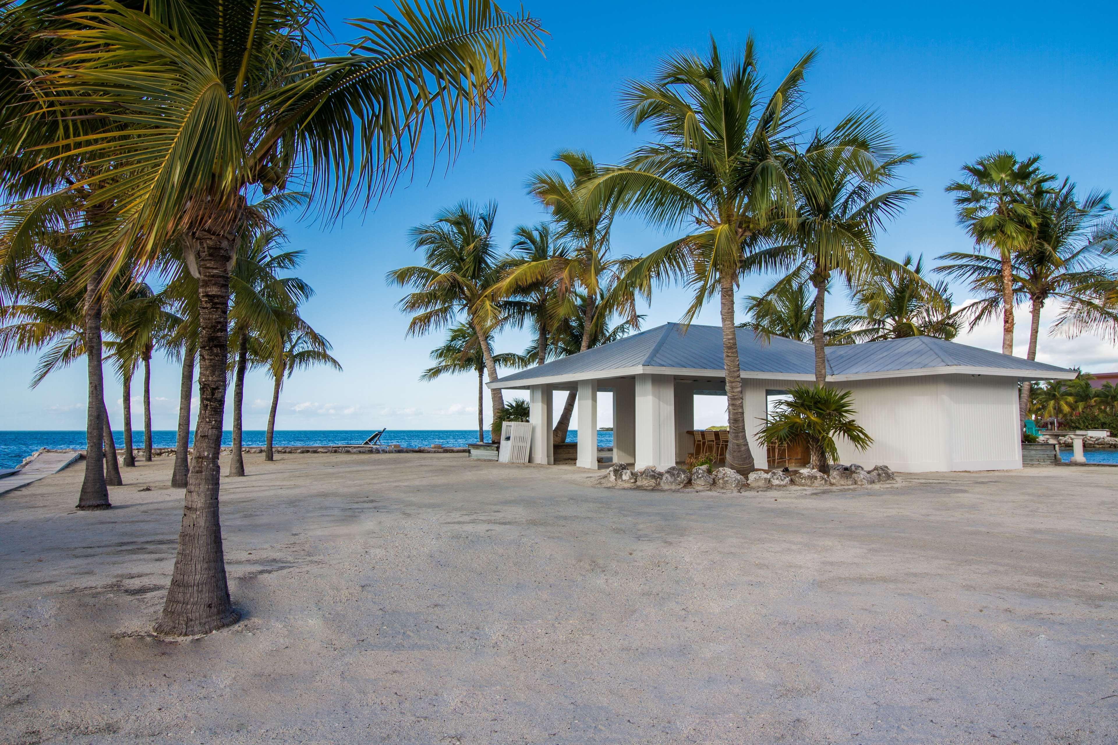 Banana Bay & Marina Hotel 3*