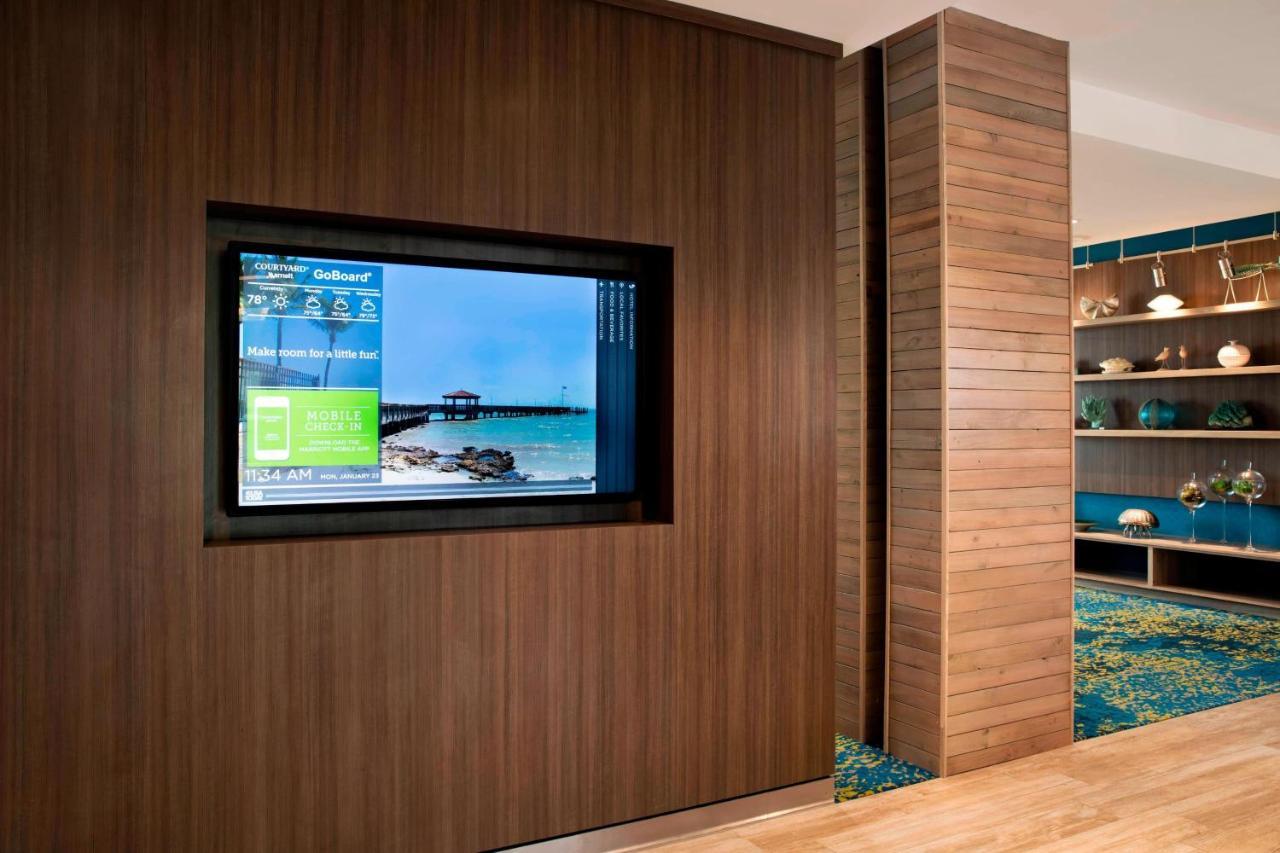 Courtyard By Marriott Faro Blanco Hotel