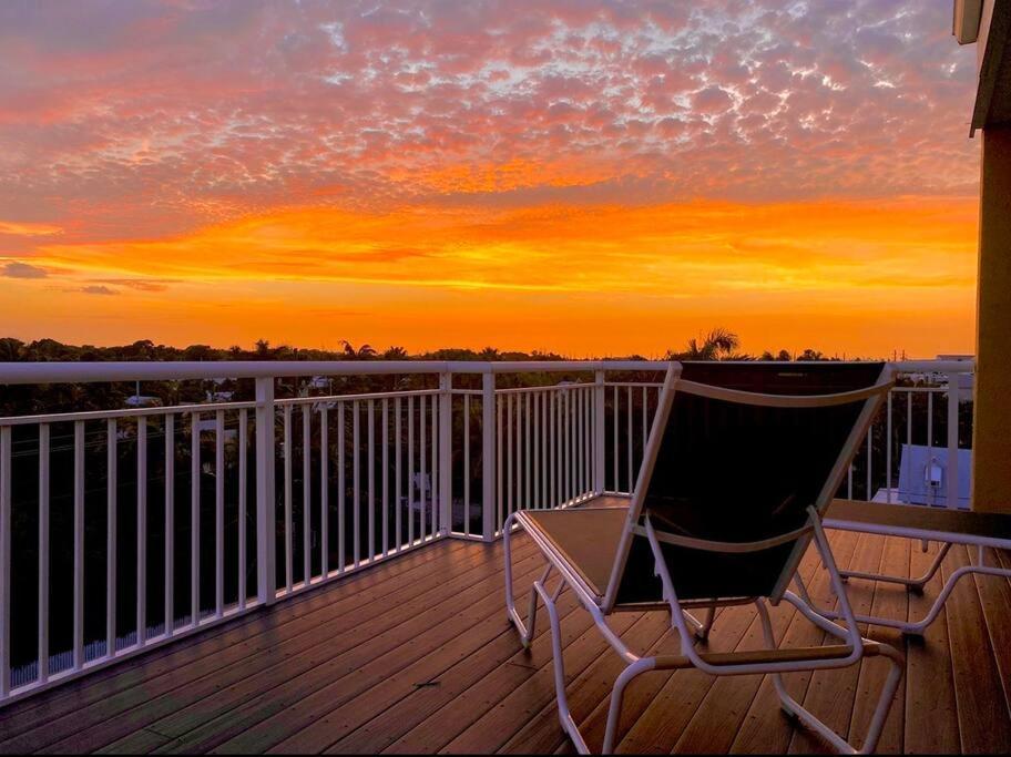 St Croix - Downtown 4x4 Waterfront Penthouse Pool Dock Pet *