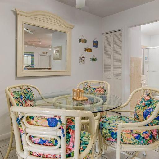 Little Bay Compound Islamorada