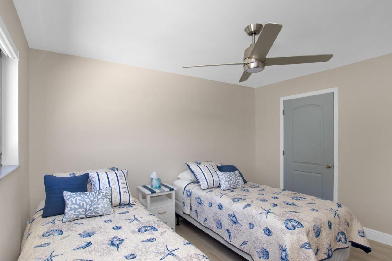 Holiday home Rock Harbor P8