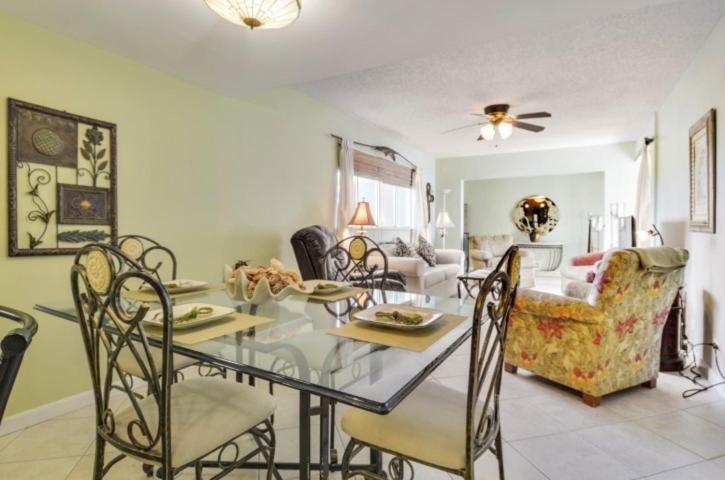 Palms 301 Holiday home *