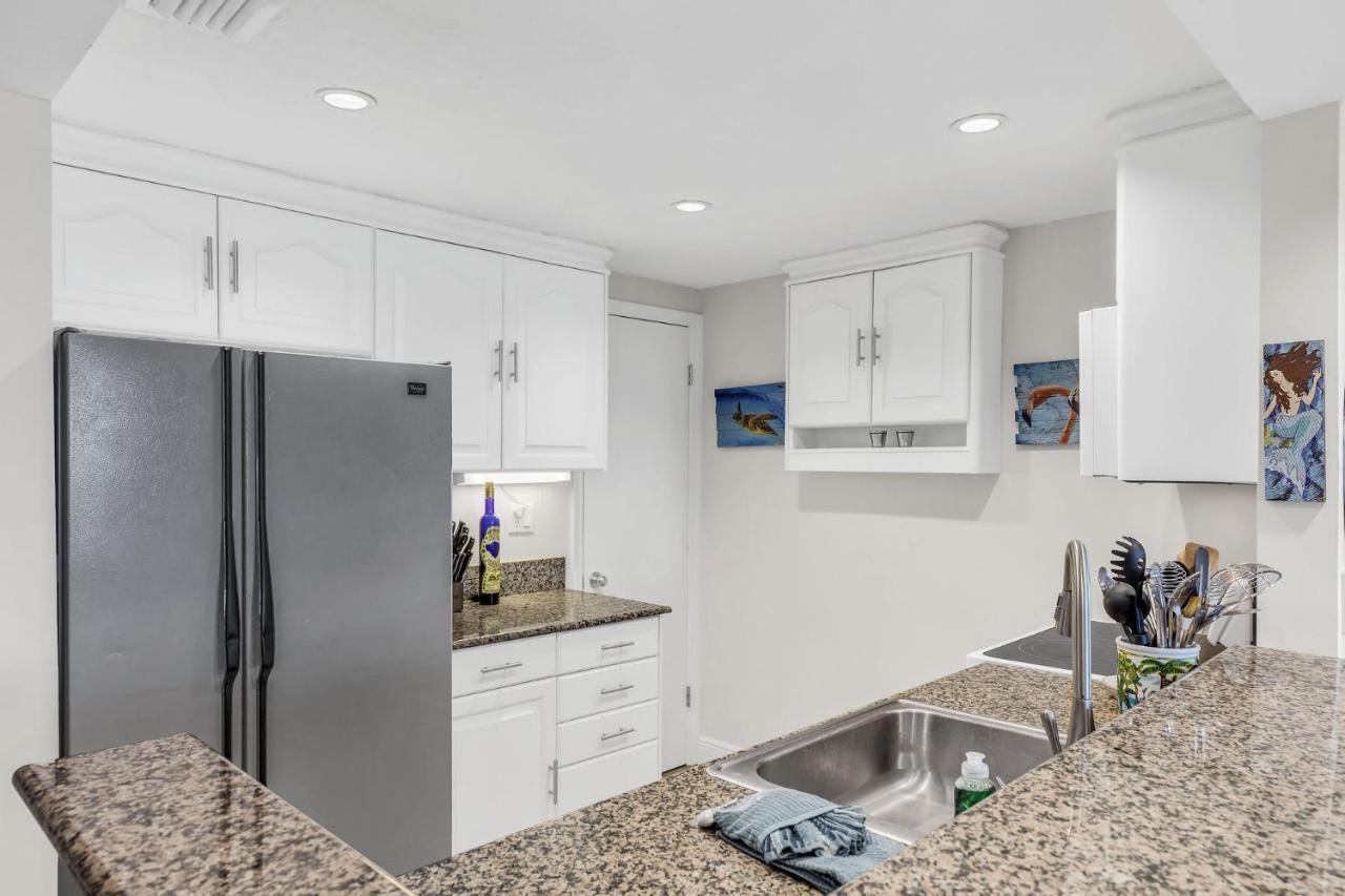 Holiday home Rock Harbor C9