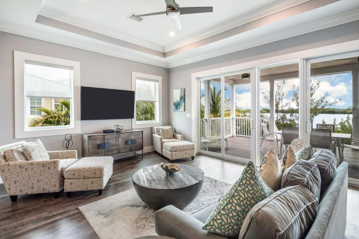 Aquaria House -pool & Boat Dock Holiday home Key West
