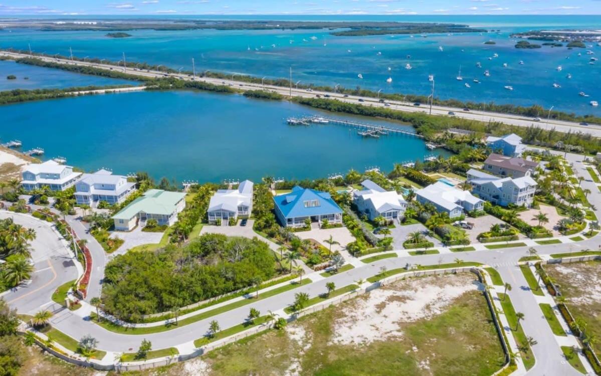 Aquaria House -pool & Boat Dock Key West