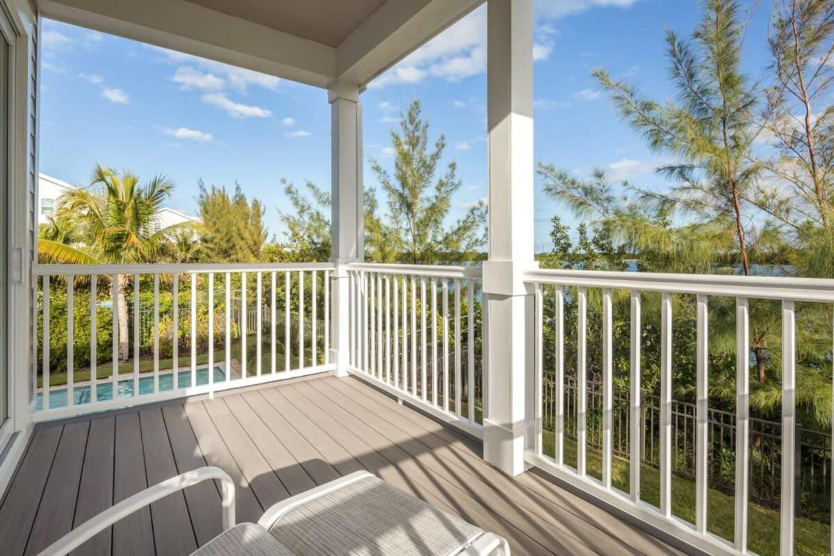 Aquaria House -pool & Boat Dock Key West