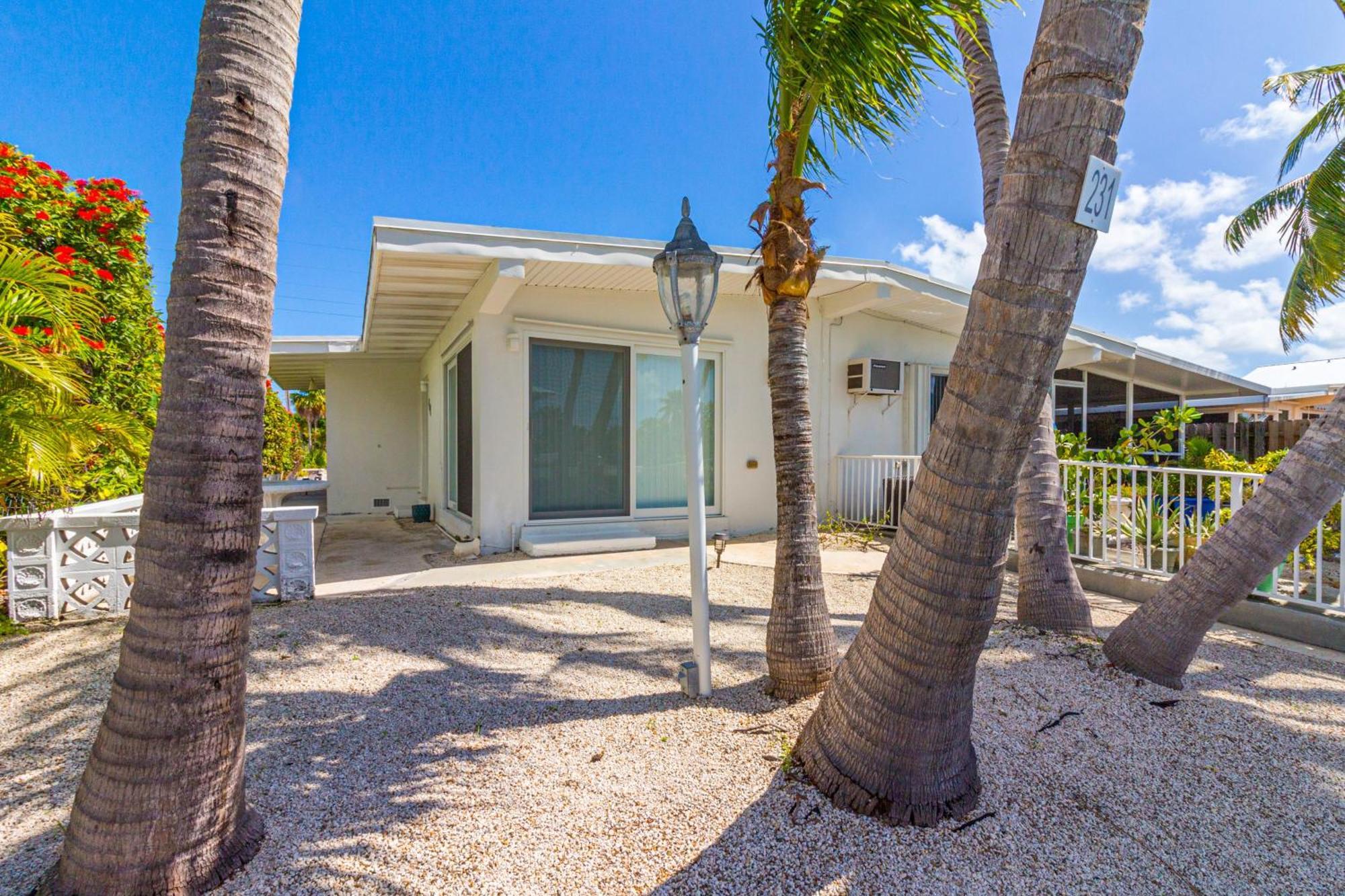 Key Lime On Fifth Street * Key Colony Beach
