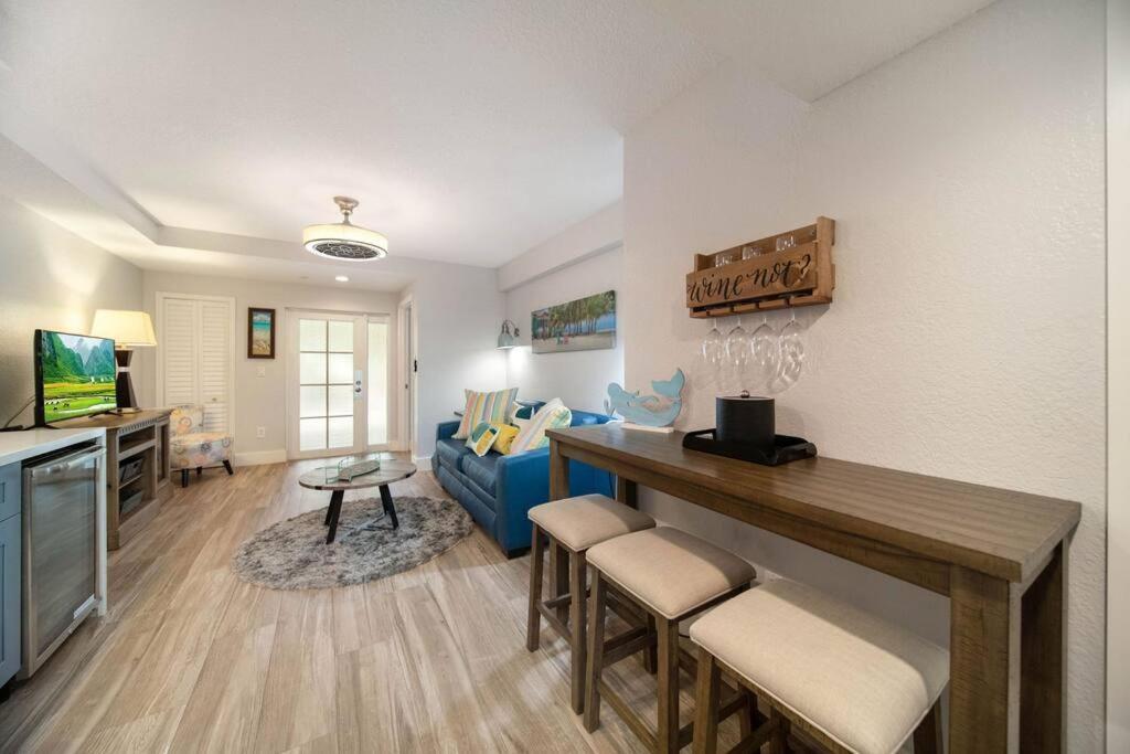 Holiday home Vacay Vibes-2 Pools, Beach, Pickleball, Coffee Bar, Food Truck Key Largo