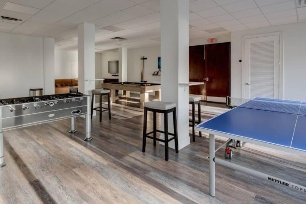 Vacay Vibes-2 Pools, Beach, Pickleball, Coffee Bar, Food Truck