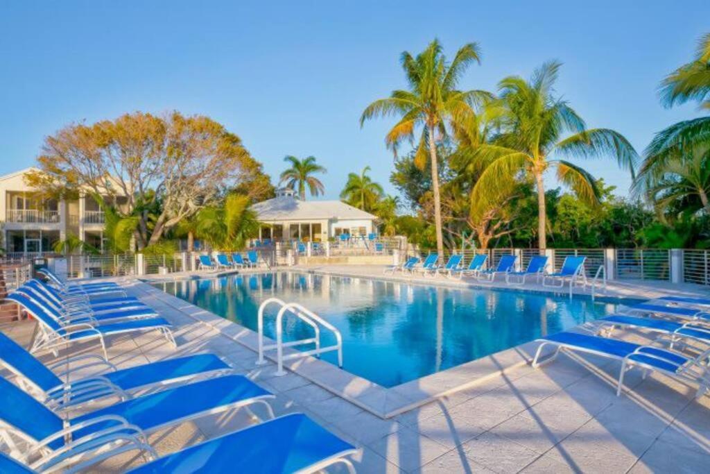 Vacay Vibes-2 Pools, Beach, Pickleball, Coffee Bar, Food Truck