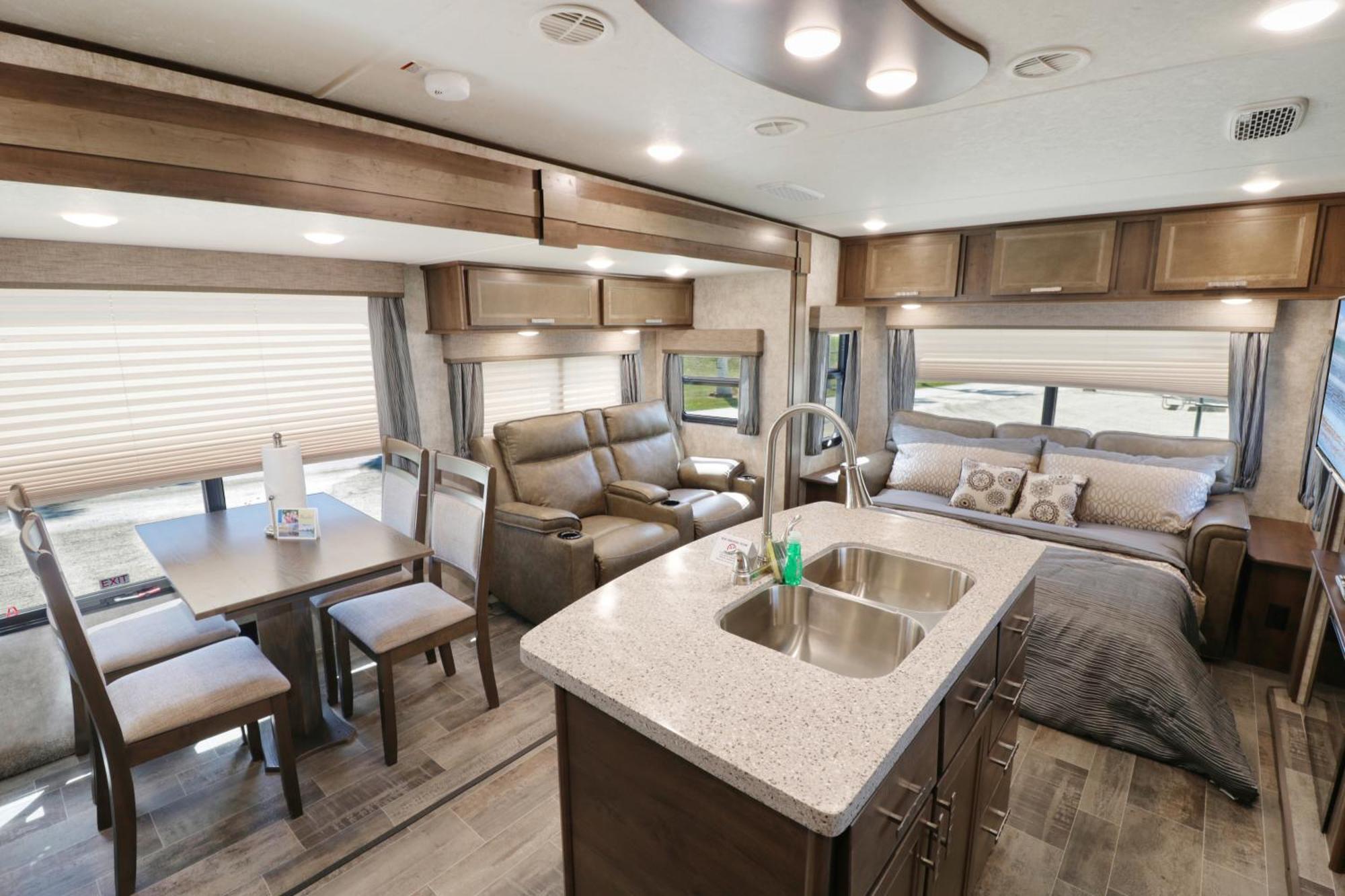 Sunshine Key Rv & Marina 2*