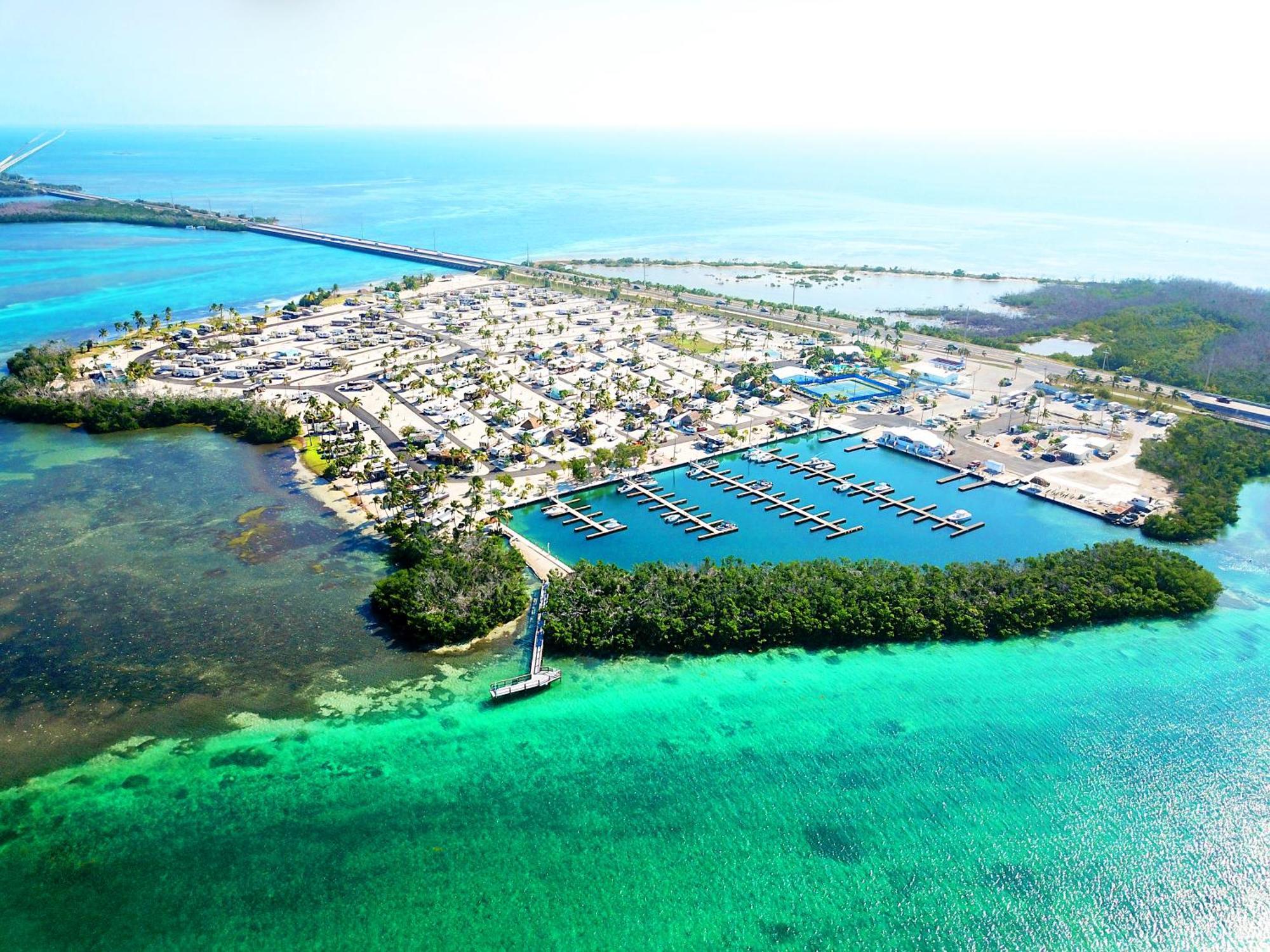 Sunshine Key Rv & Marina 2*
