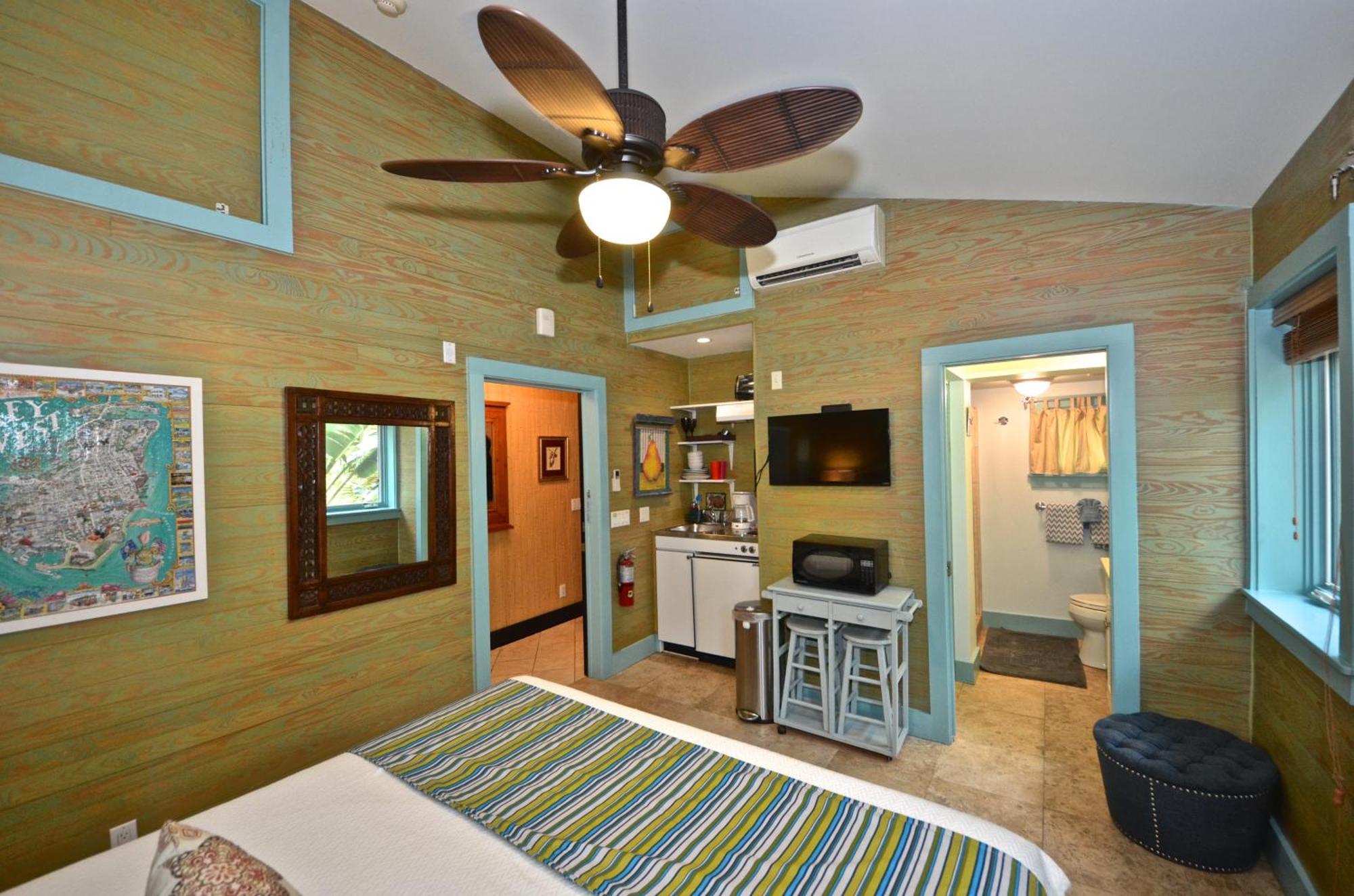 Pescado Penthouse On Duval *