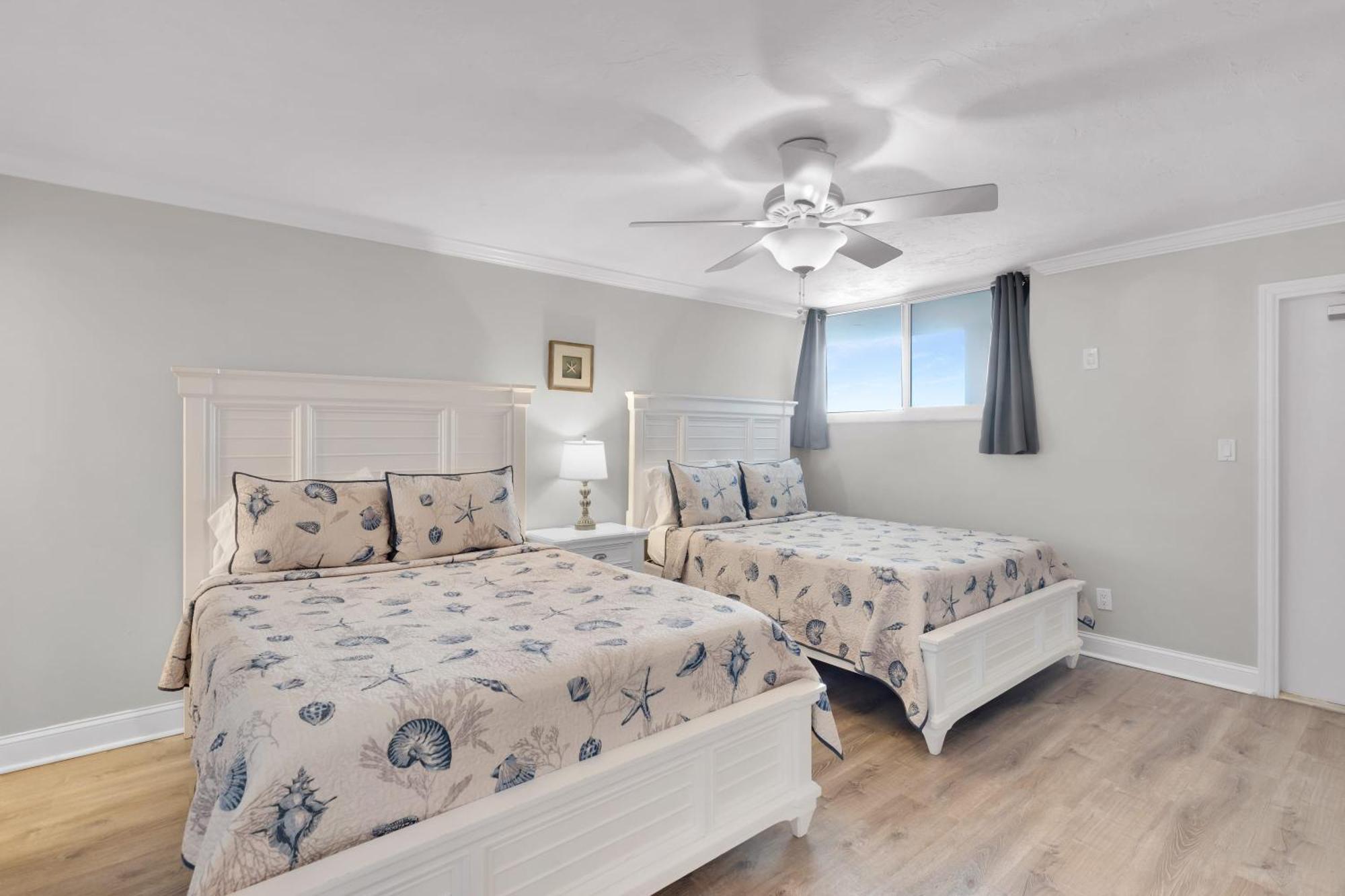 St Kitts - Downtown Waterfront Penthouse Pool Dock Parking * Key West