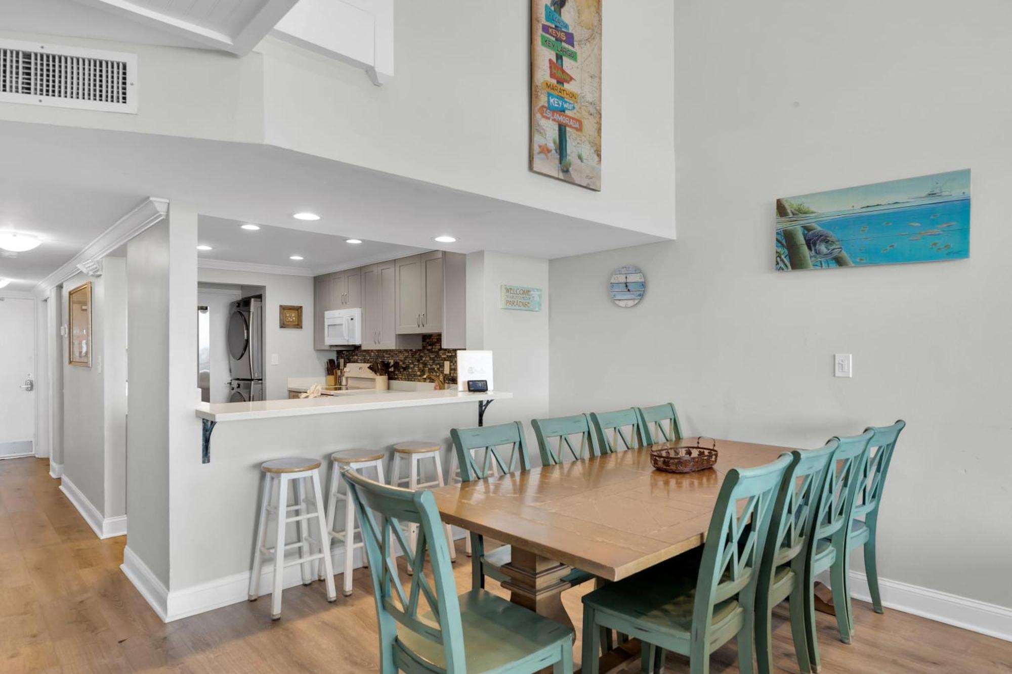 St Kitts - Downtown Waterfront Penthouse Pool Dock Parking Holiday home Key West