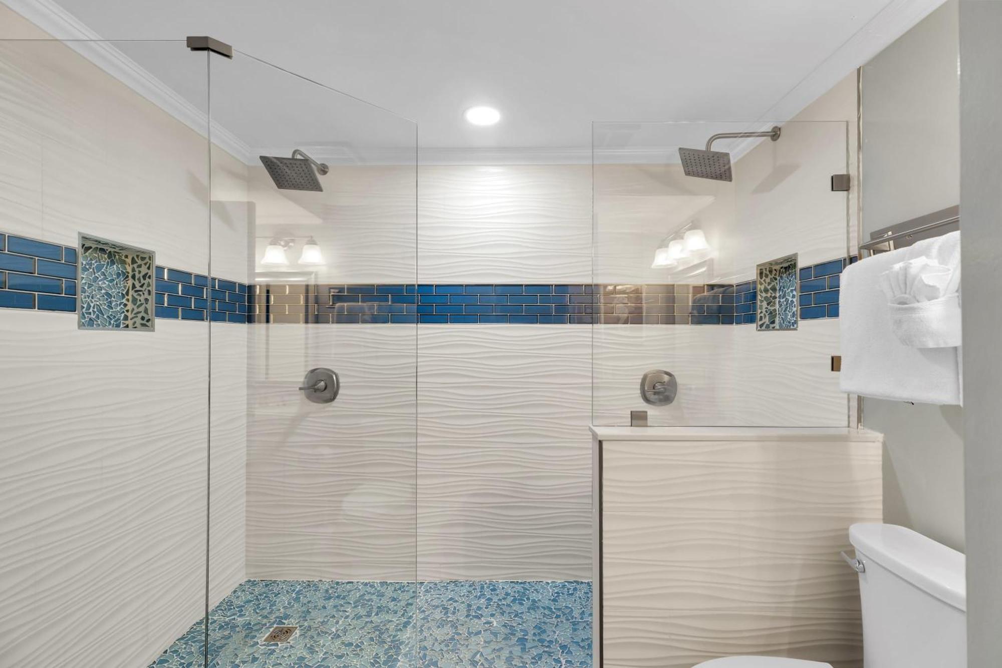 Holiday home St Kitts - Downtown Waterfront Penthouse Pool Dock Parking Key West