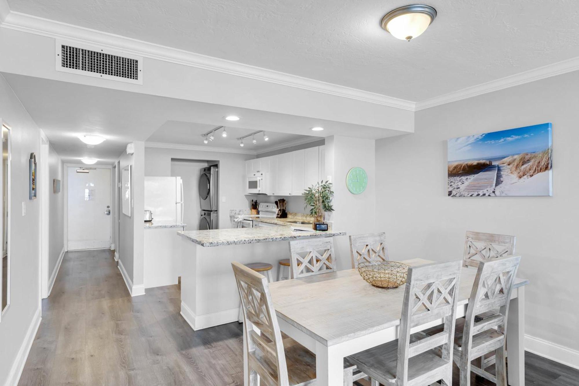 Aruba - Downtown Waterfront 2x2 Dock & Pool Pet-friendly Holiday home Key West