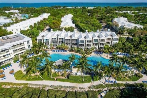 Vacay Vibes-2 Pools, Beach, Pickleball, Coffee Bar, Food Truck * Key Largo
