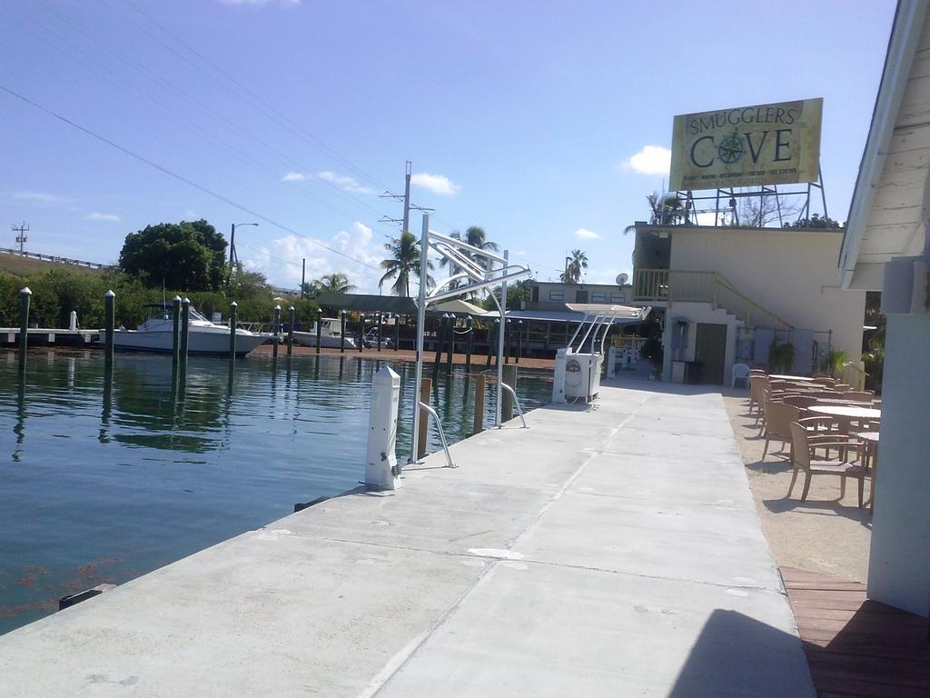 Resort Smugglers Cove And Marina