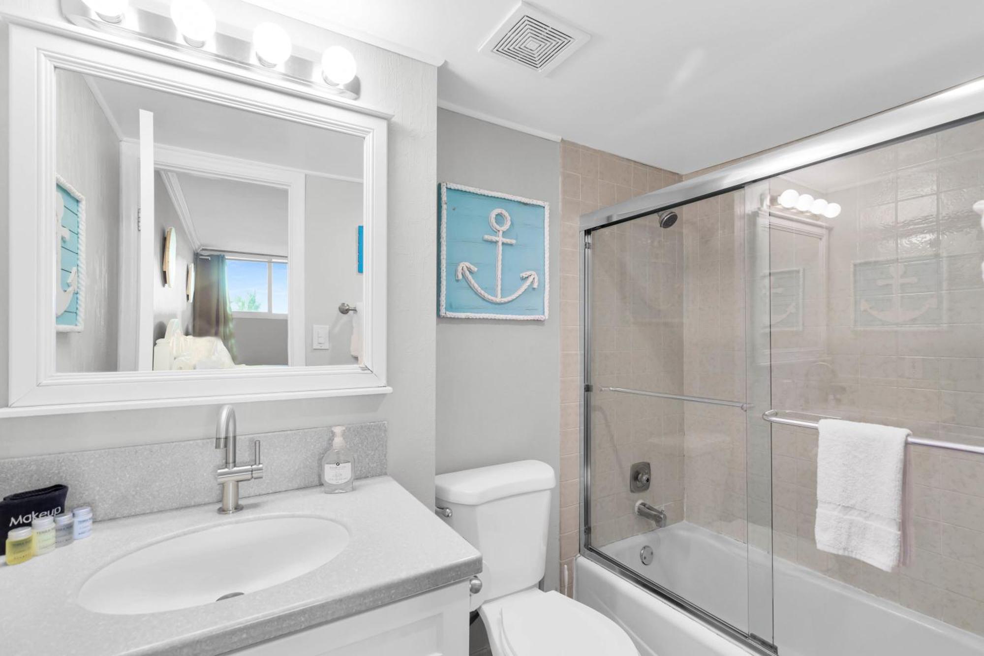 St John - Downtown Waterfront Penthouse Pool Parking Dock Holiday home