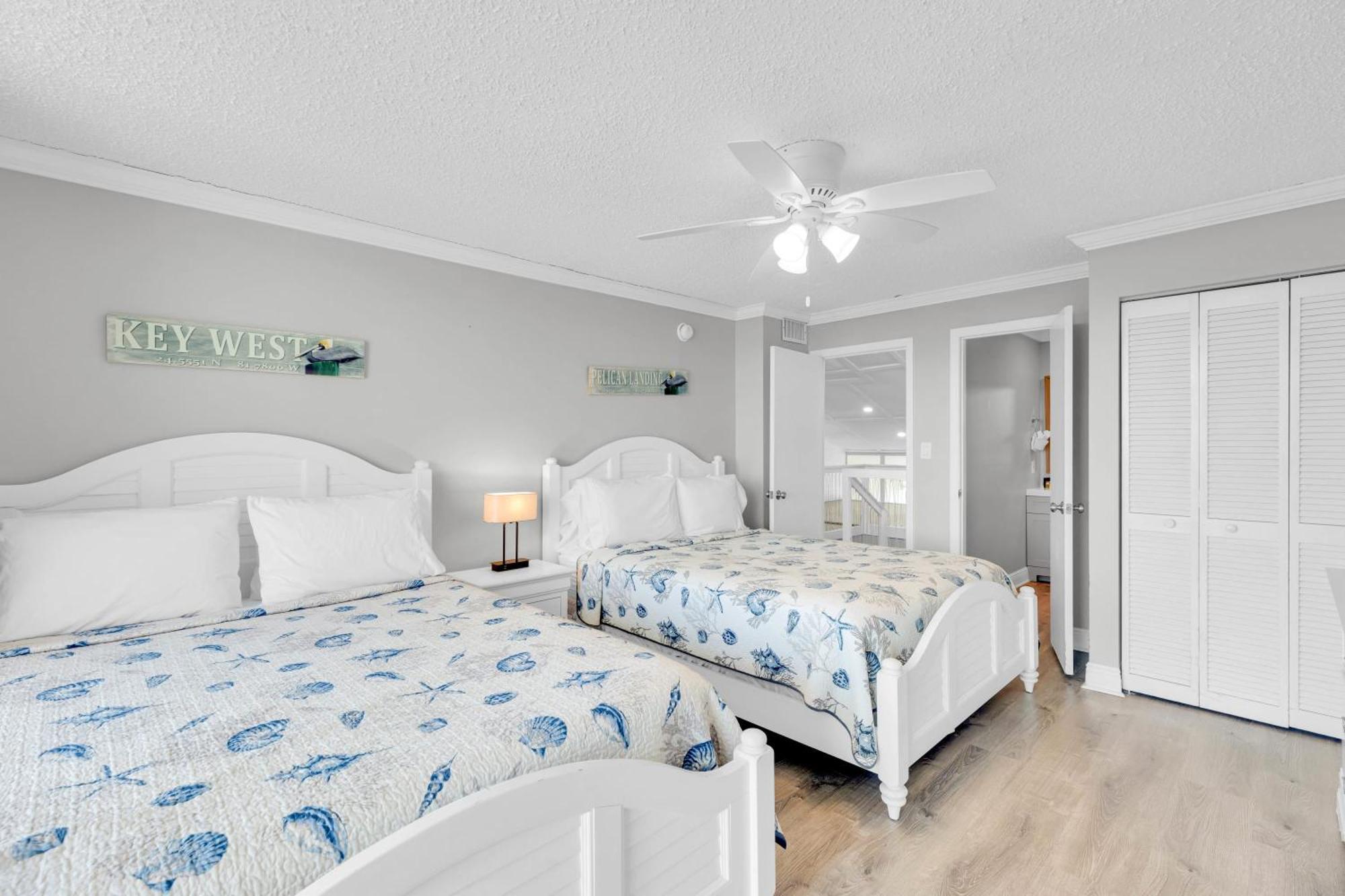 St John - Downtown Waterfront Penthouse Pool Parking Dock Holiday home