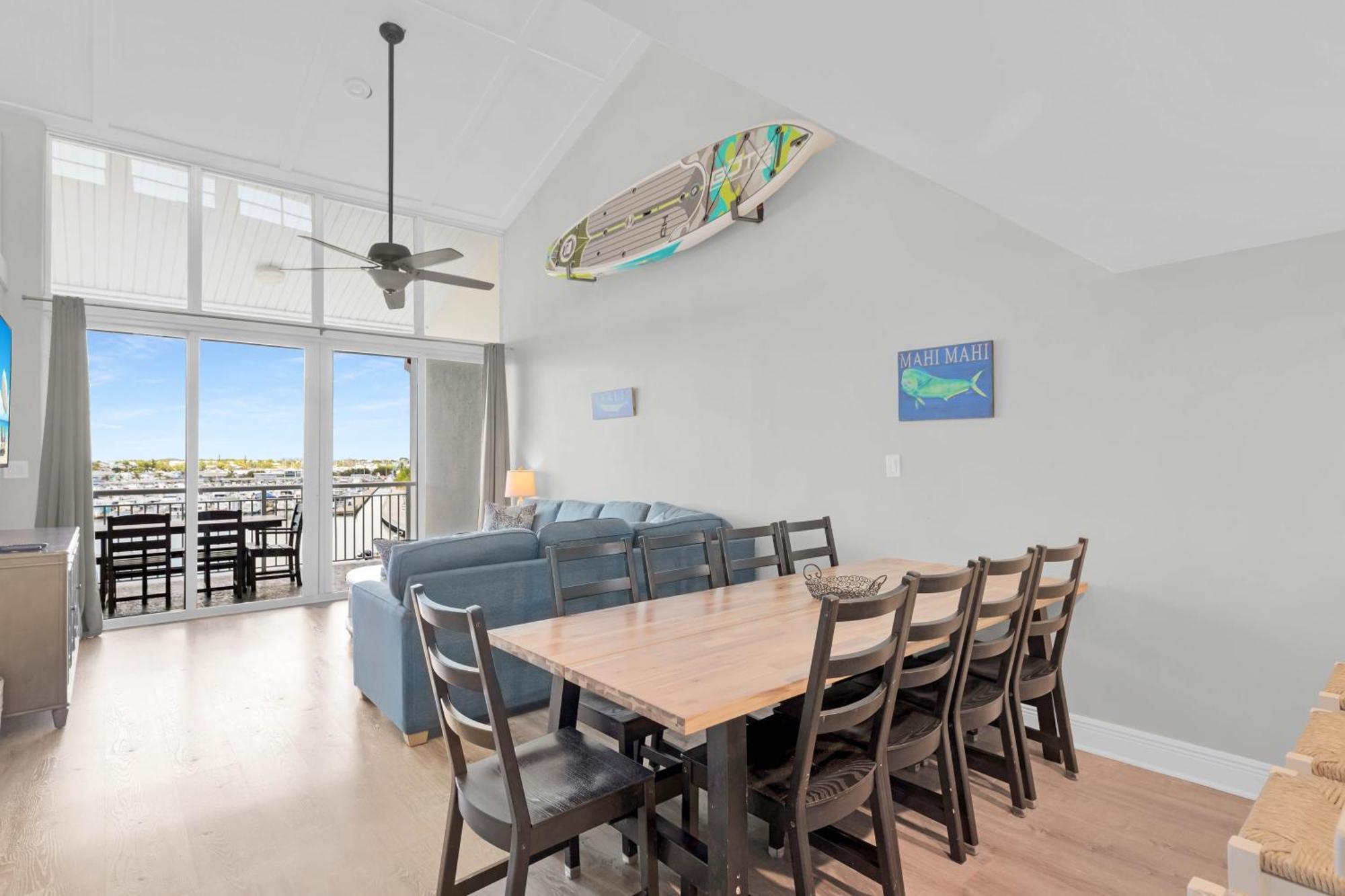 St John - Downtown Waterfront Penthouse Pool Parking Dock
